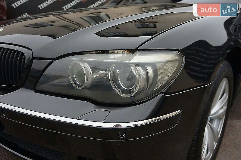 Седан BMW 7 Series 2005 в 