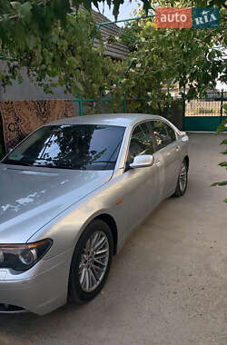 Седан BMW 7 Series 2002 в Сараті