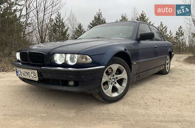 Седан BMW 7 Series 1999 в Десні