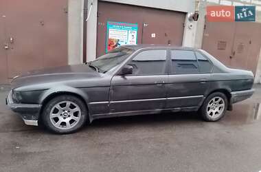 Седан BMW 7 Series 1992 в Києві