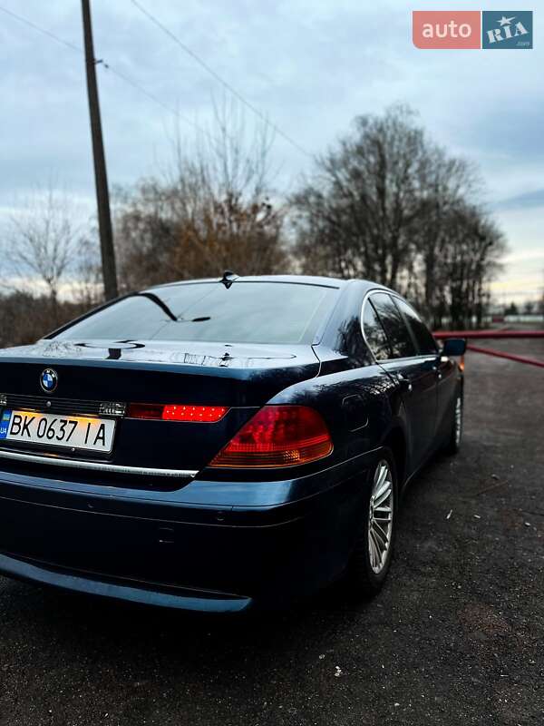 Седан BMW 7 Series 2003 в Дубні