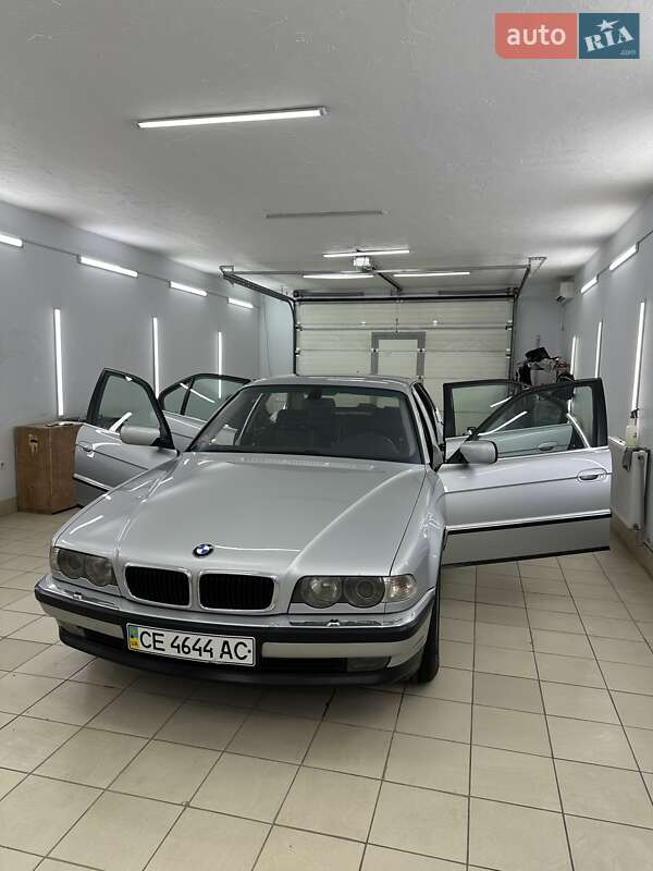 Седан BMW 7 Series 2001 в 