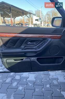 Седан BMW 7 Series 2001 в 