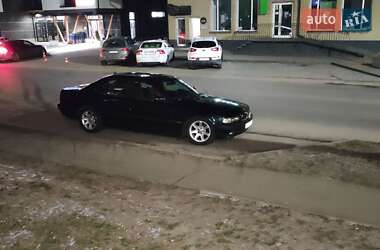 Седан BMW 7 Series 2000 в Ковелі