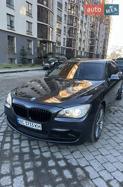 Седан BMW 7 Series 2015 в Львові