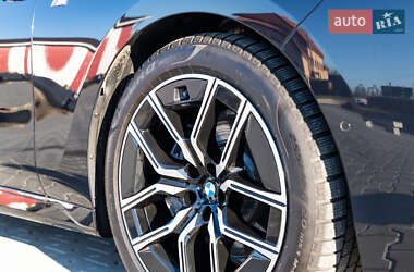 Седан BMW 7 Series 2024 в 