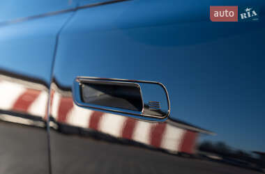 Седан BMW 7 Series 2024 в 