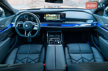 Седан BMW 7 Series 2024 в 