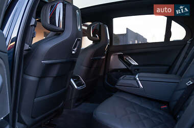 Седан BMW 7 Series 2024 в 