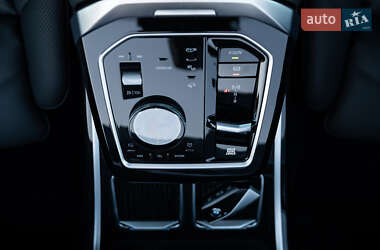 Седан BMW 7 Series 2024 в 