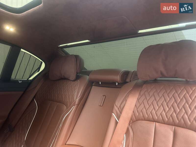 Седан BMW 7 Series 2017 в Одессе