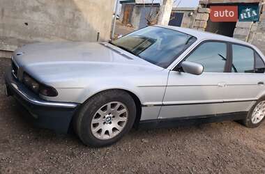 Седан BMW 7 Series 2001 в Южноукраїнську