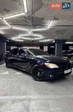 Седан BMW 7 Series 2012 в 
