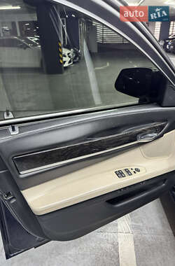 Седан BMW 7 Series 2012 в 