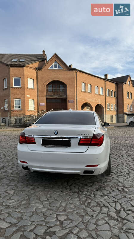 Седан BMW 7 Series 2010 в Луцке