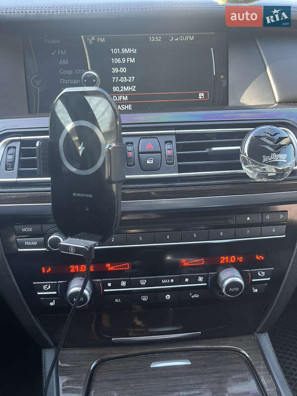 Седан BMW 7 Series 2010 в Луцке