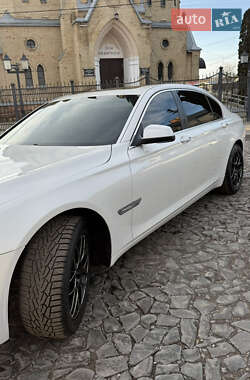 Седан BMW 7 Series 2010 в 