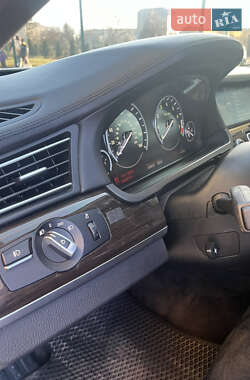 Седан BMW 7 Series 2010 в 