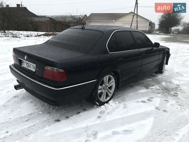 Седан BMW 7 Series 2001 в 
