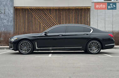 Седан BMW 7 Series 2019 в 