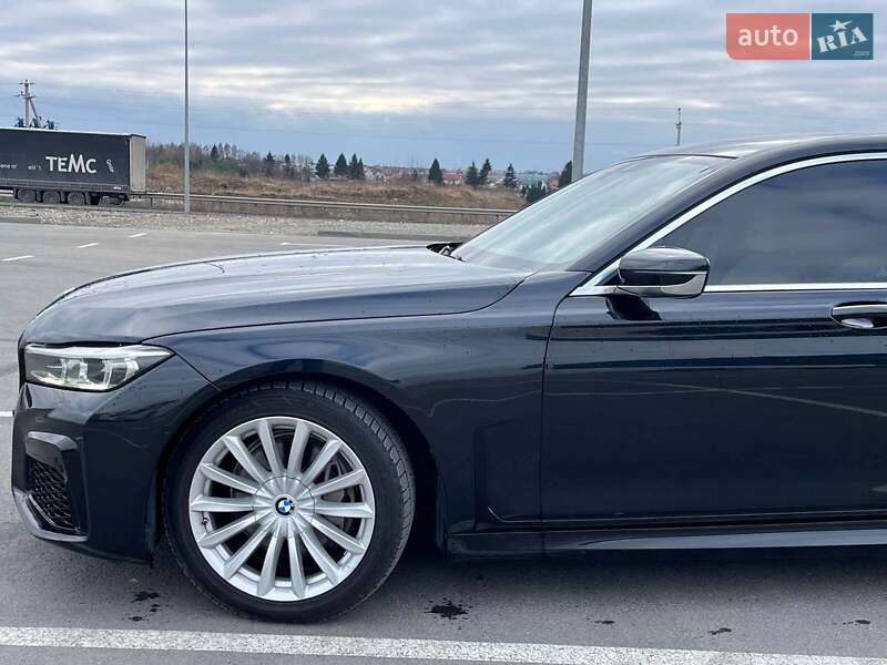 Седан BMW 7 Series 2018 в Львові