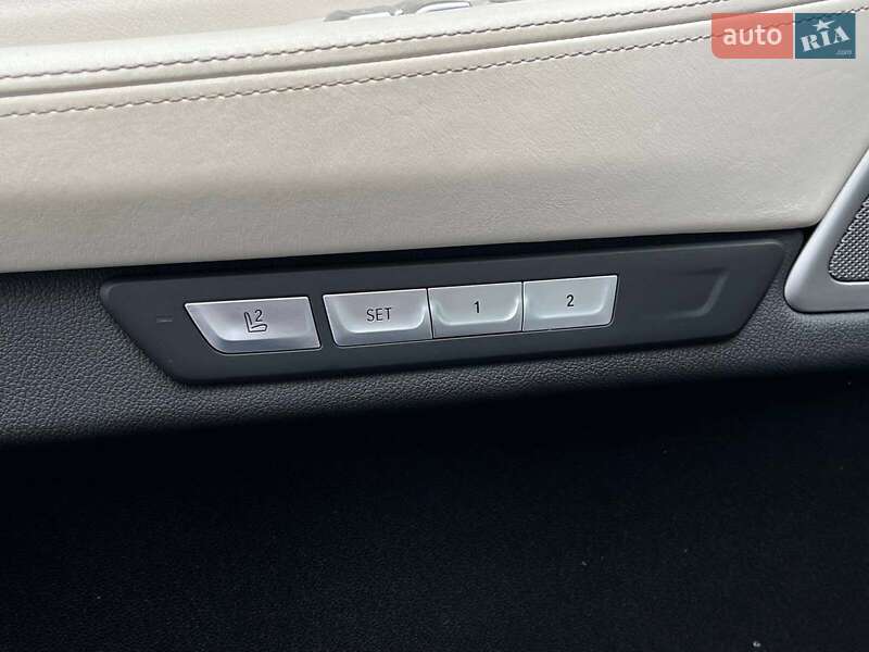 Седан BMW 7 Series 2018 в Львові