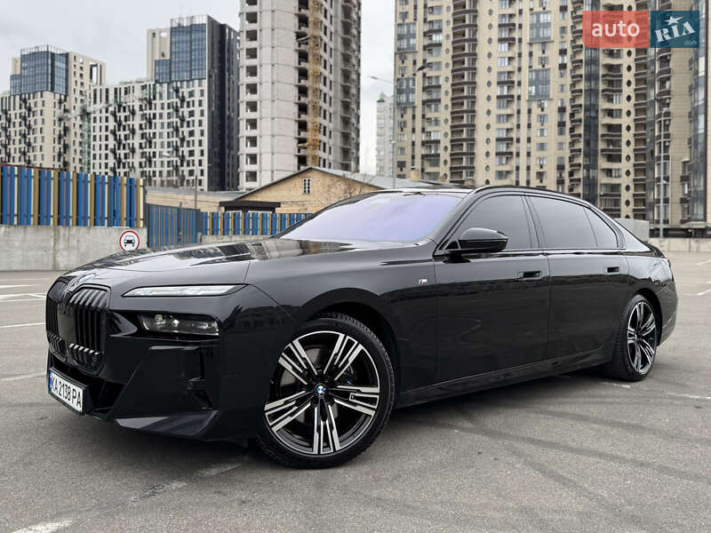 Седан BMW 7 Series 2023 в Киеве фото 2 Седан BMW 7 Series 2023 в Киеве