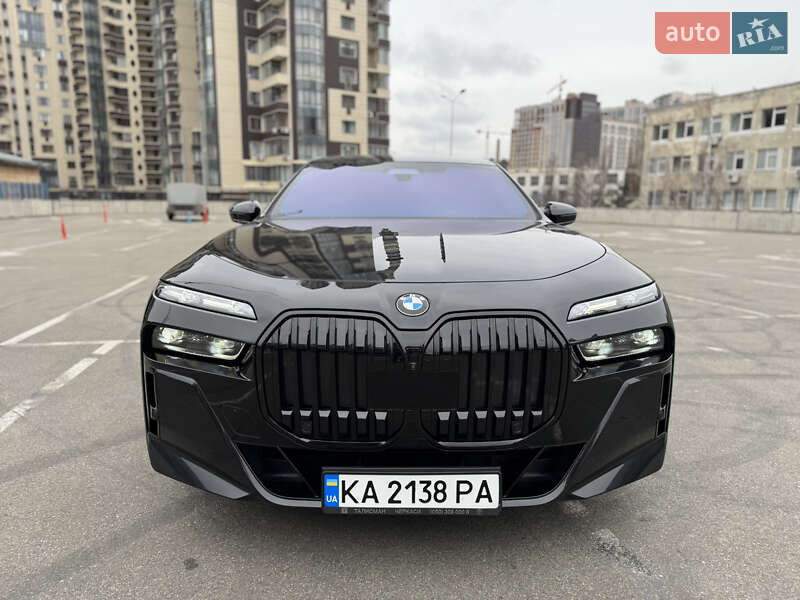Седан BMW 7 Series 2023 в Киеве фото 7 Седан BMW 7 Series 2023 в Киеве