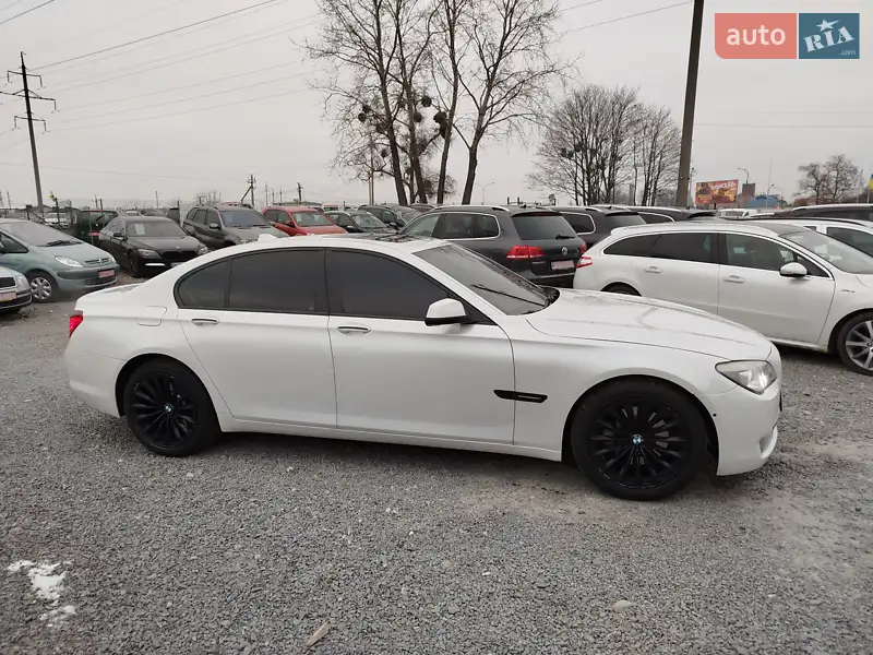 BMW 7 Series 2011
