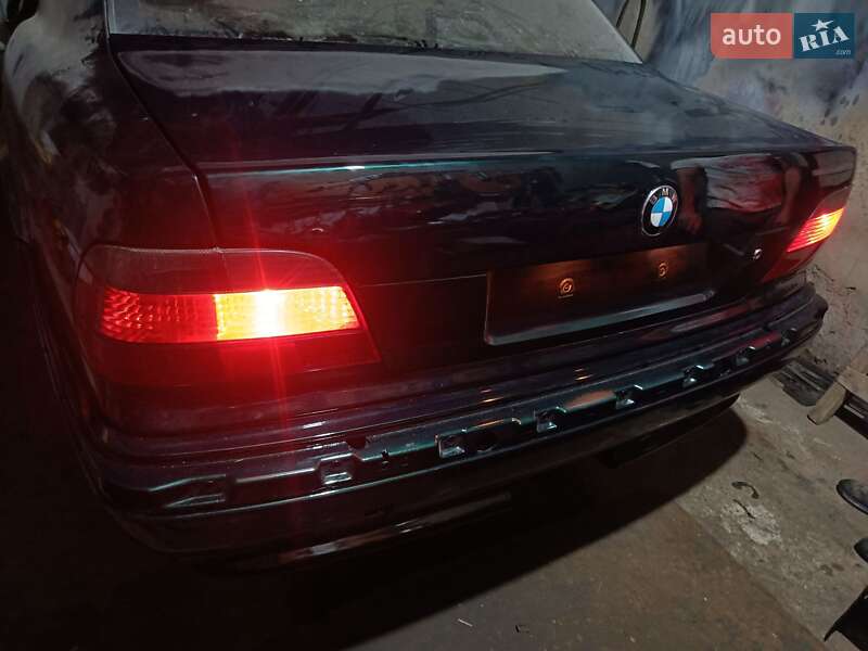 Седан BMW 7 Series 1997 в Черновцах