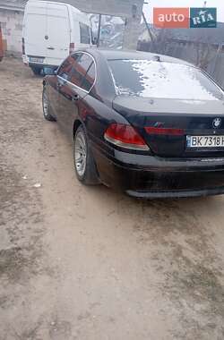 Седан BMW 7 Series 2002 в Березному