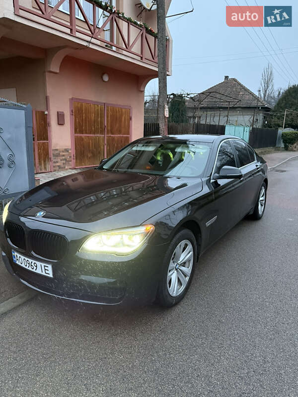 Седан BMW 7 Series 2014 в 