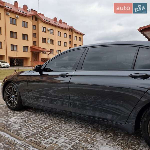 Седан BMW 7 Series 2014 в Львові