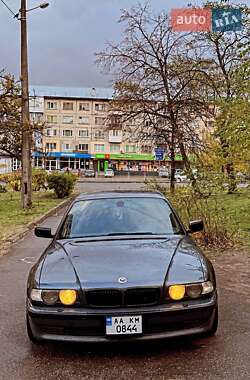 Седан BMW 7 Series 2001 в Киеве