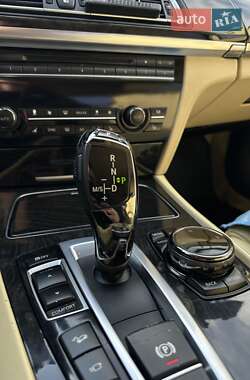 Седан BMW 7 Series 2013 в 