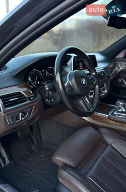 Седан BMW 7 Series 2016 в 