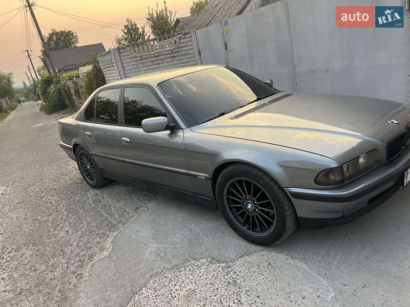 Седан BMW 7 Series 1995 в 