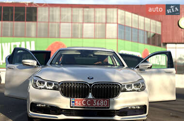 Седан BMW 7 Series 2015 в 