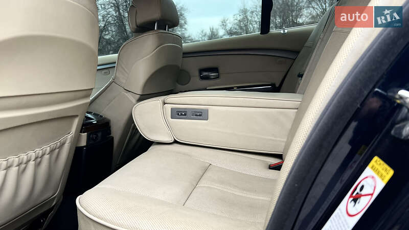 Седан BMW 7 Series 2008 в Запоріжжі