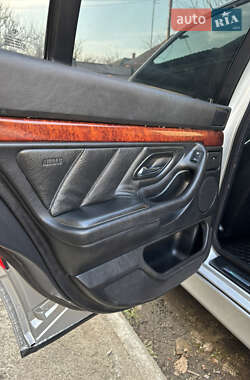 Седан BMW 7 Series 2000 в 