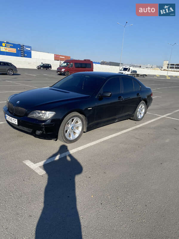 Седан BMW 7 Series 2005 в Львові
