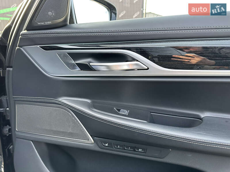 Седан BMW 7 Series 2019 в Києві