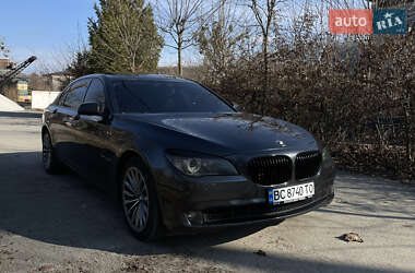 Седан BMW 7 Series 2010 в Львові