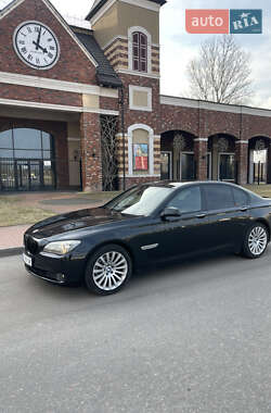 Седан BMW 7 Series 2010 в 