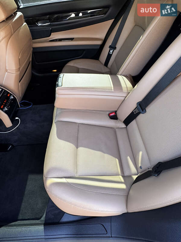 Седан BMW 7 Series 2012 в Ровно фото 30 Седан BMW 7 Series 2012 в Ровно