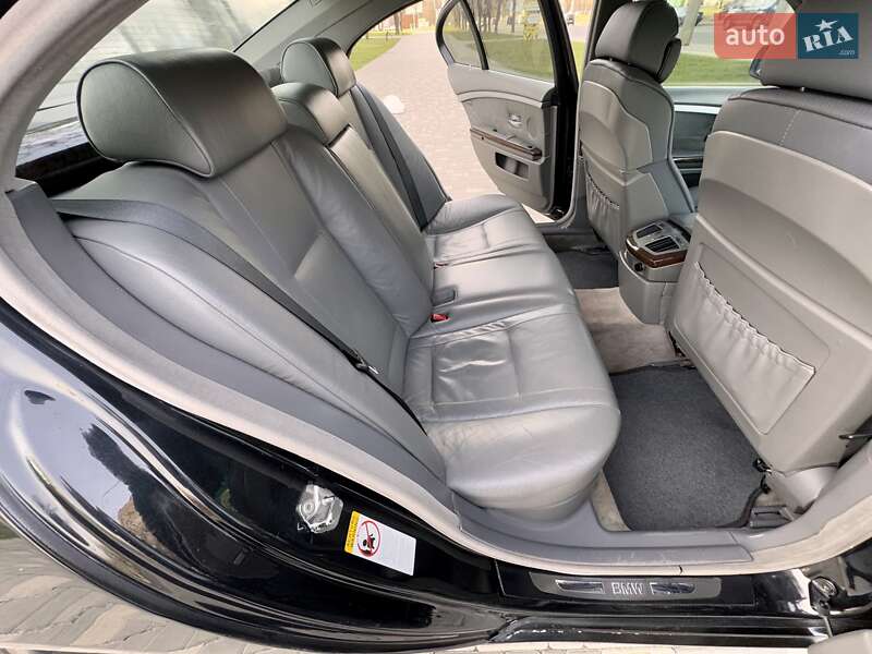 Седан BMW 7 Series 2003 в Одессе