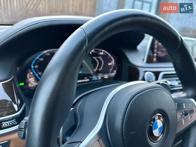 Седан BMW 7 Series 2022 в Києві