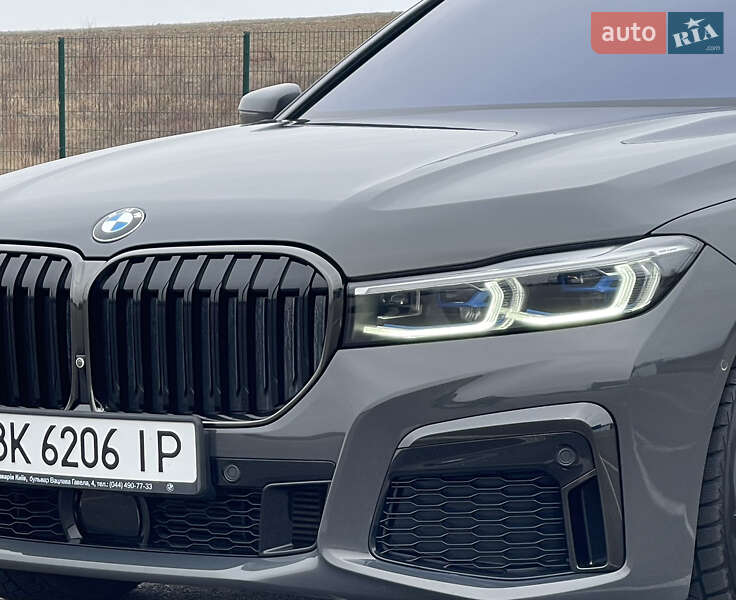 Седан BMW 7 Series 2020 в Ровно
