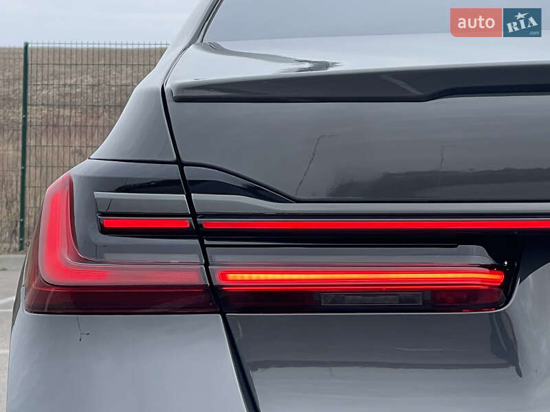 Седан BMW 7 Series 2020 в Ровно