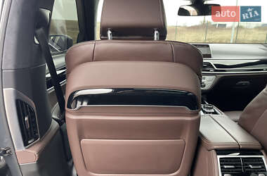 Седан BMW 7 Series 2020 в Рівному